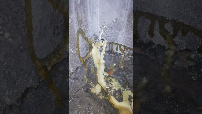 مفعول سحري لحقن الفوم بولي يوريثان في اصلاح الخرسانة 3 حقن فوم البولي يوريثان هو تقنية تُستخدم لملء الشروخ والفجوات داخل الخرسانة، حيث يتمدد الفوم عند ملامسته للماء ويكوّن حاجزًا عازلًا.